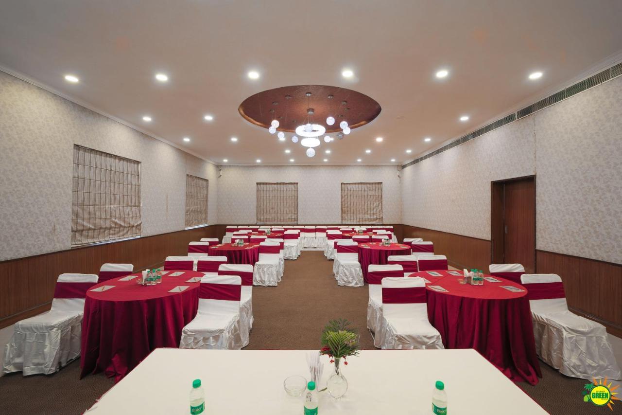 Summer Green Resort Hyderabad Eksteriør billede