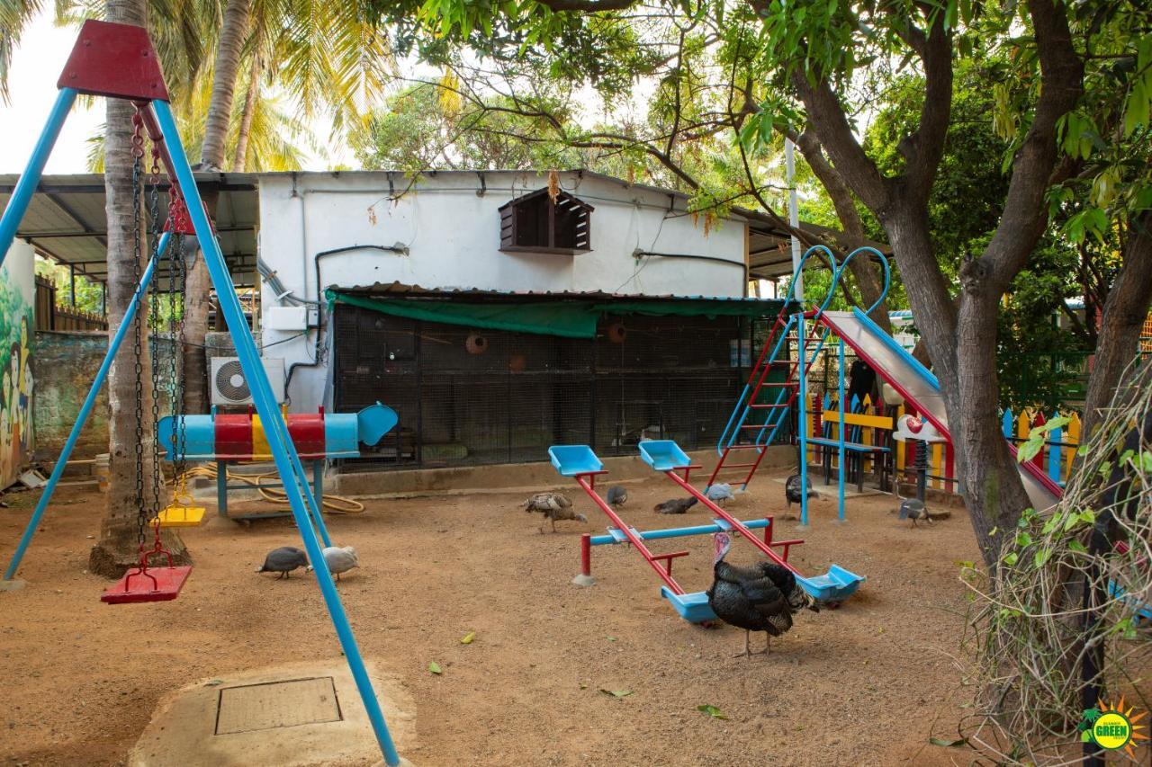Summer Green Resort Hyderabad Eksteriør billede